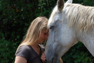 Martina und Bashirah Kopf an Kopf